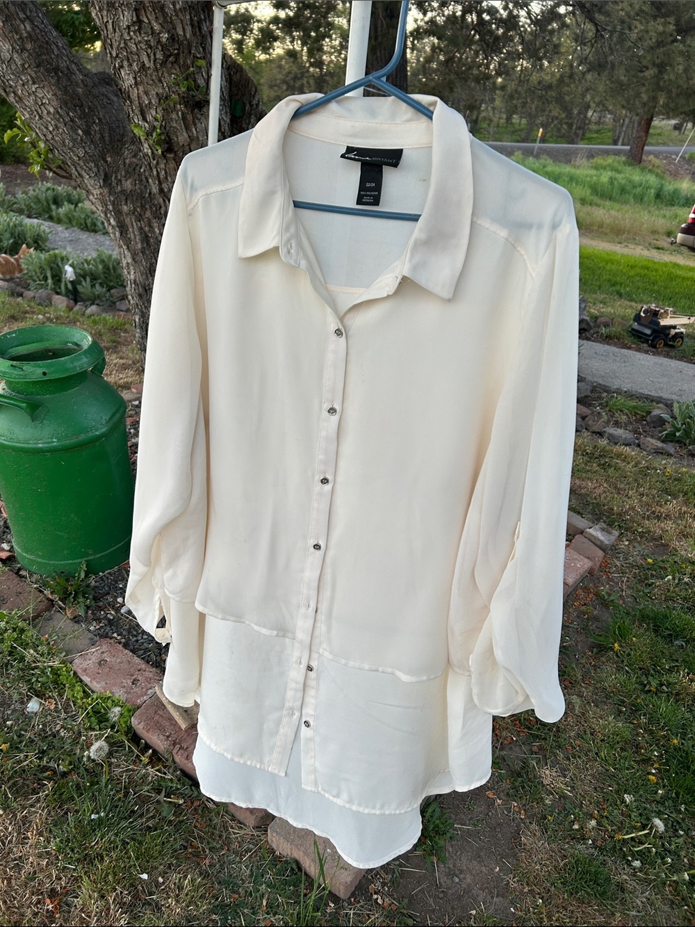 Lane Bryant  Ivory Silk Button-Down Blouse 22/24